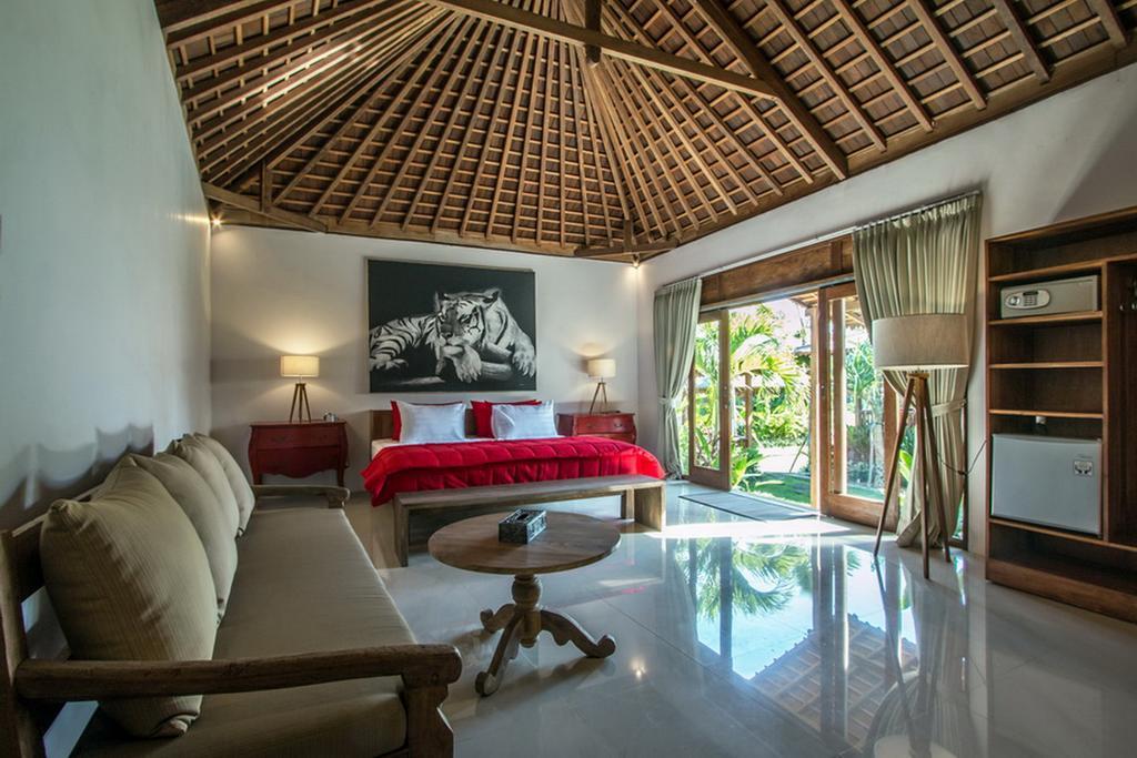 Marika Sawah Villa *